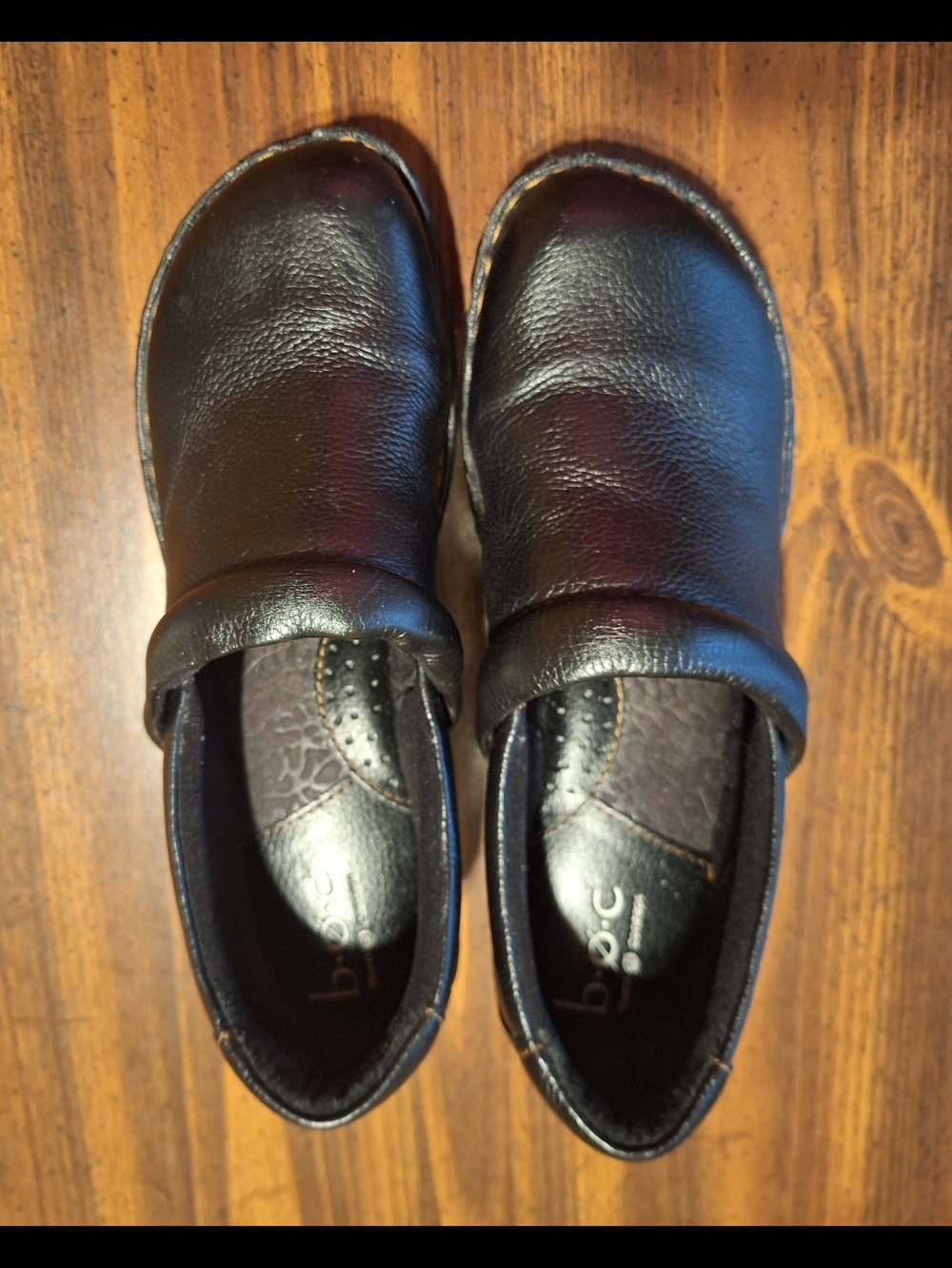 b.o.c. Womens Black Leather Clogs.  Sz 8.5.